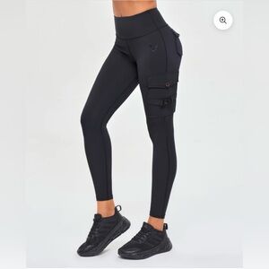 FIRM ABS 💪🏽 CARGO FITNESS LEGGINGS